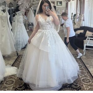 Maggie Sottero Wedding Gown